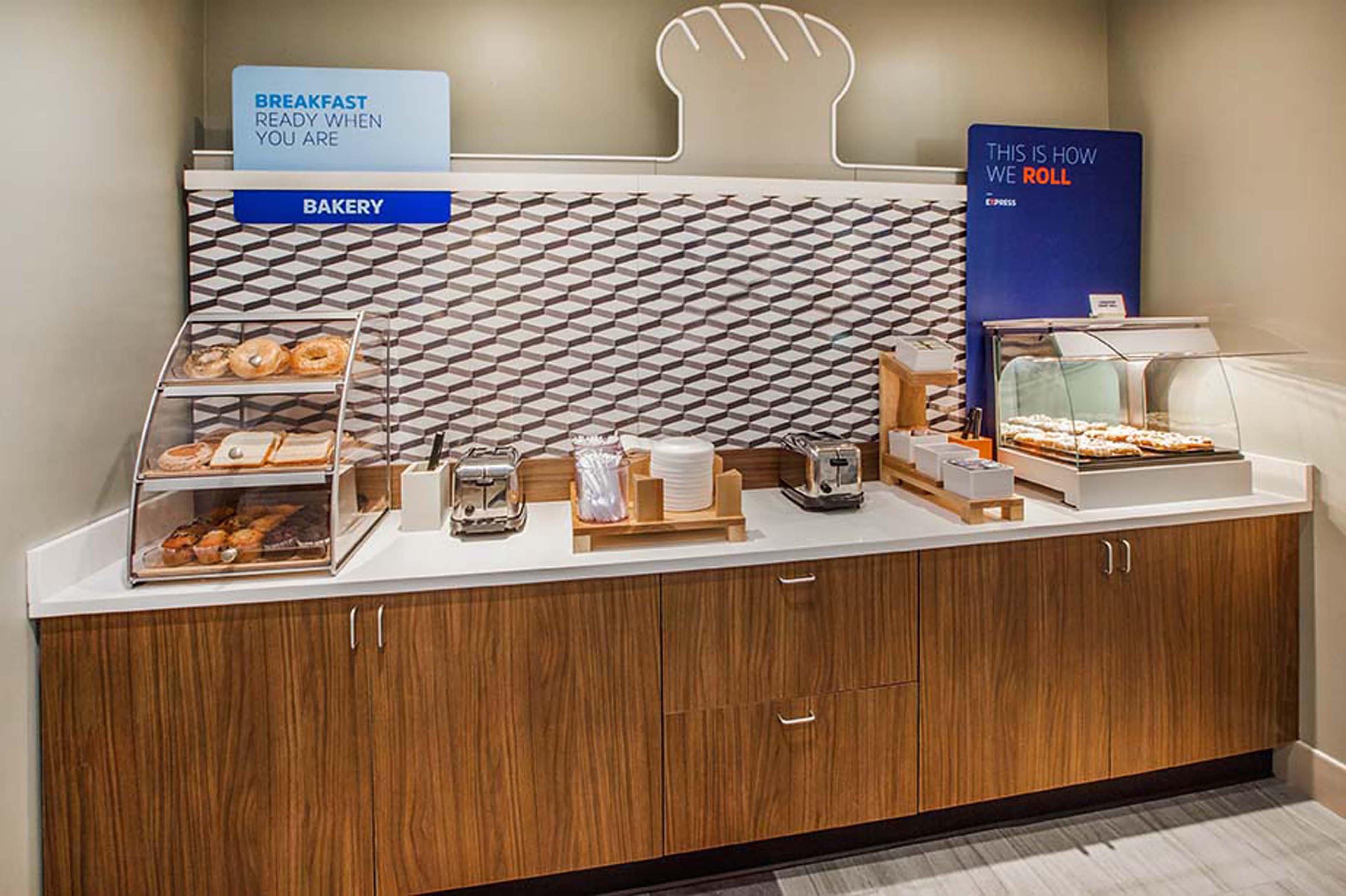 Holiday Inn Express And Suites Norman By Ihg Bagian luar foto